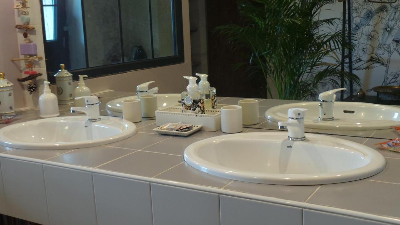 Chambre D'Hotes Le Paon Blanc Monprimblanc 외부 사진
